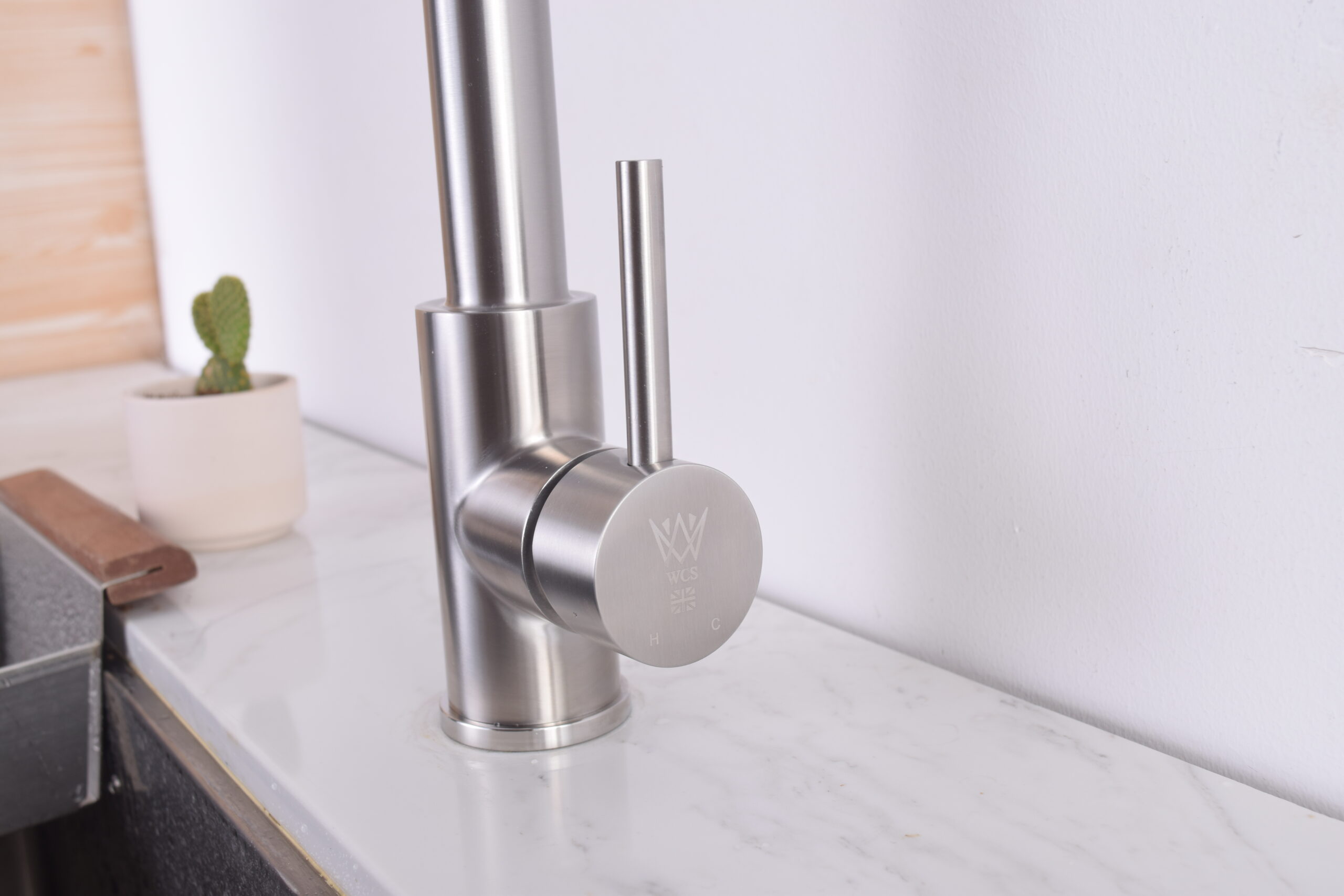 304 stainless steel pull-out faucet with satin finish for commercial and medical facilities